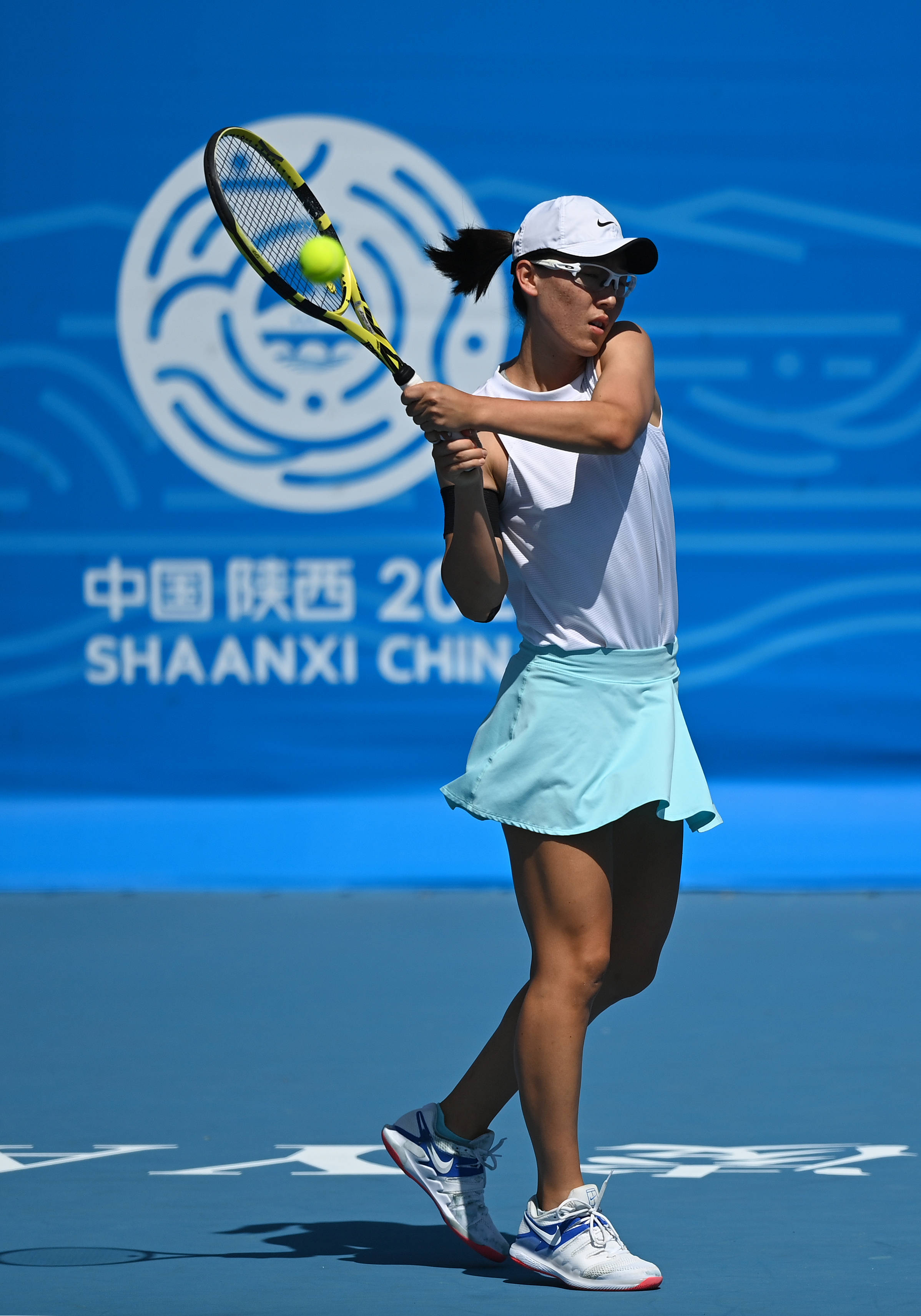 爱游戏官网-网球邀请赛上演强强对话，燕山霹雳队强势反弹荆楚天虎队，团队配合流畅；边后卫成为亮点的简单介绍