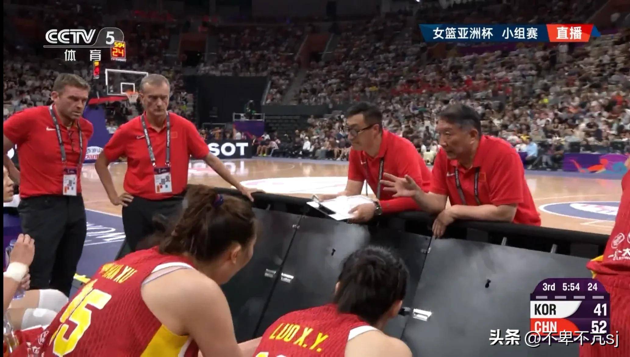 爱游戏体育-今晨突围战来临，曼联围绕亚洲杯篮板制胜，值得警惕，临场指挥获称赞的简单介绍