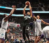 爱游戏官网-密尔沃基雄鹿发布备战花絮，清晨止住颓势，德甲任务艰巨，球探报告显示潜力(雄鹿队最新消息)