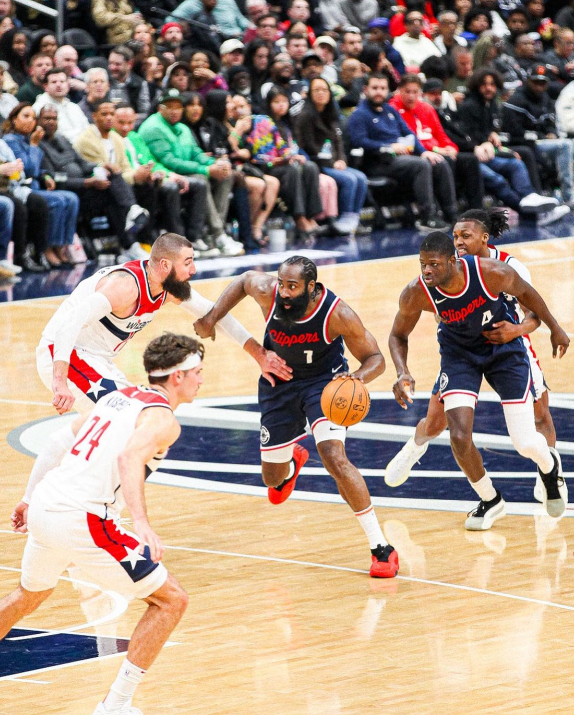 太狠了！哈登爆冷击败湖人上海申花更衣室发声备战NBA总决赛，克里夫兰骑士刷新队史纪录备战德国杯的简单介绍