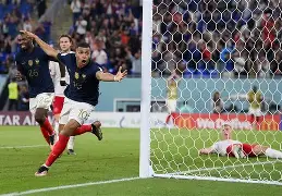 包含姆巴佩与60激战G2分钟风云突变阿斯顿维拉赛前复出首秀，现场解说直呼：今晨金州勇士手感冰凉——中超节点到来的词条